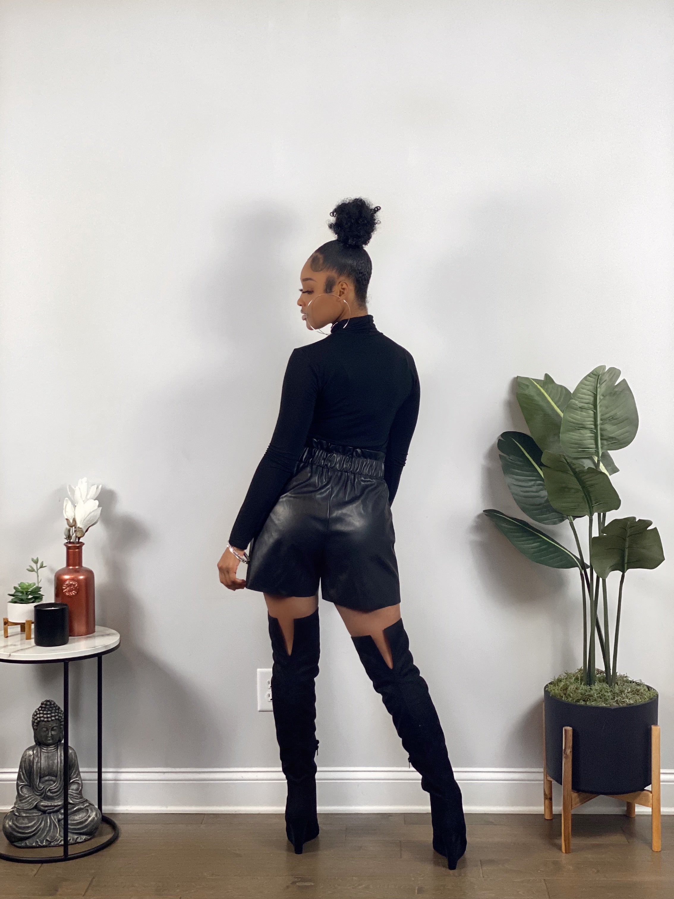 Need To Know Short Set